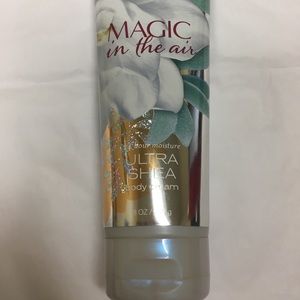 Bath and Body Works Lotion - Magic in the air